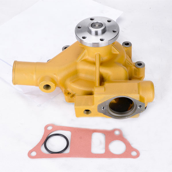 Construction machinery Parts Komatsu 4D95 Water Pump 6204-61-1104