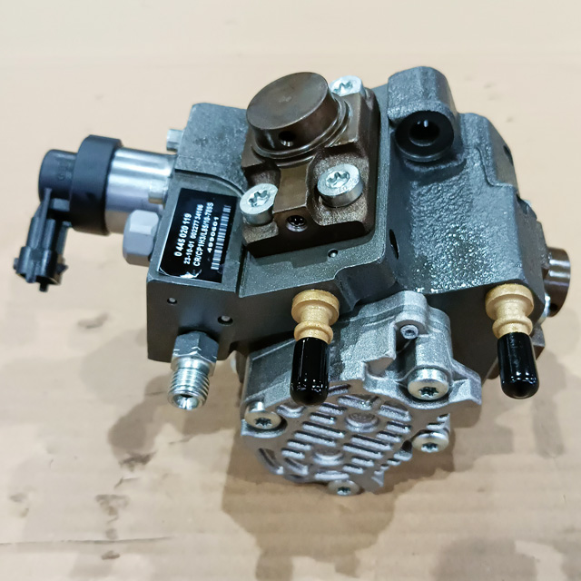 Foton Cummins ISF2.8 Diesel Engine Parts Fuel Pump 4990601